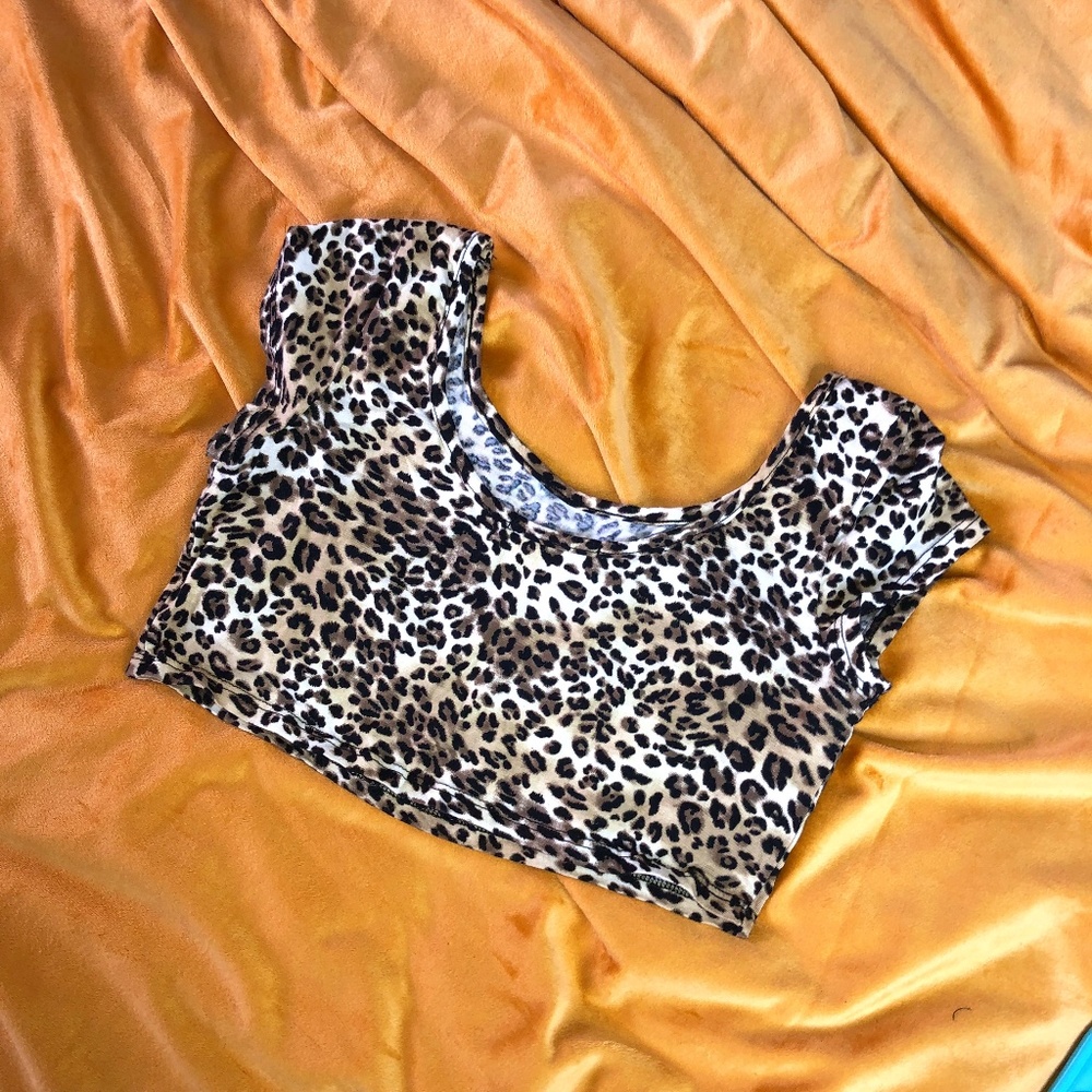 small spot animal print crop top